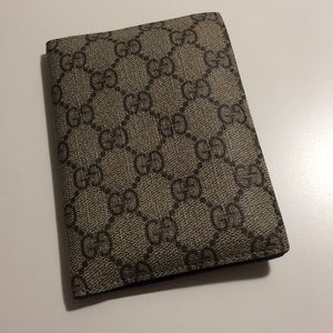 Gucci passport holder